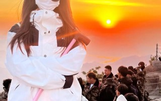 九月去泰山旅游穿什么衣服好 - 九月爬泰山带什么衣服