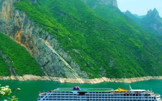 三峡旅游哪个季节比较好（三峡旅游什么季节比较好）