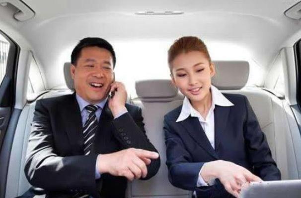 出行坐车领导座位(坐车领导应该坐在什么位置比较好)-第6张图片 出行坐车领导座位(坐车领导应该坐在什么位置比较好)-第6张图片