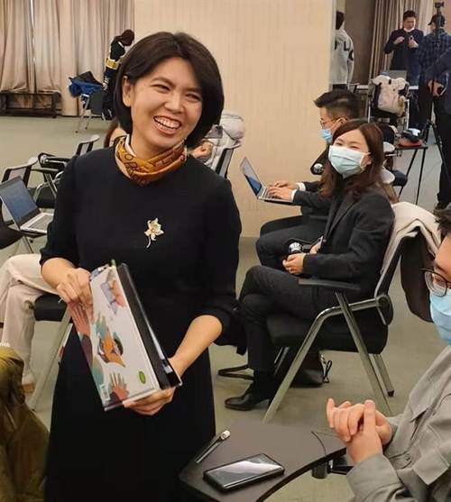 国台办新闻发言人 - 国台办新闻发言人朱凤莲是什么级别-第6张图片 国台办新闻发言人 - 国台办新闻发言人朱凤莲是什么级别-第6张图片