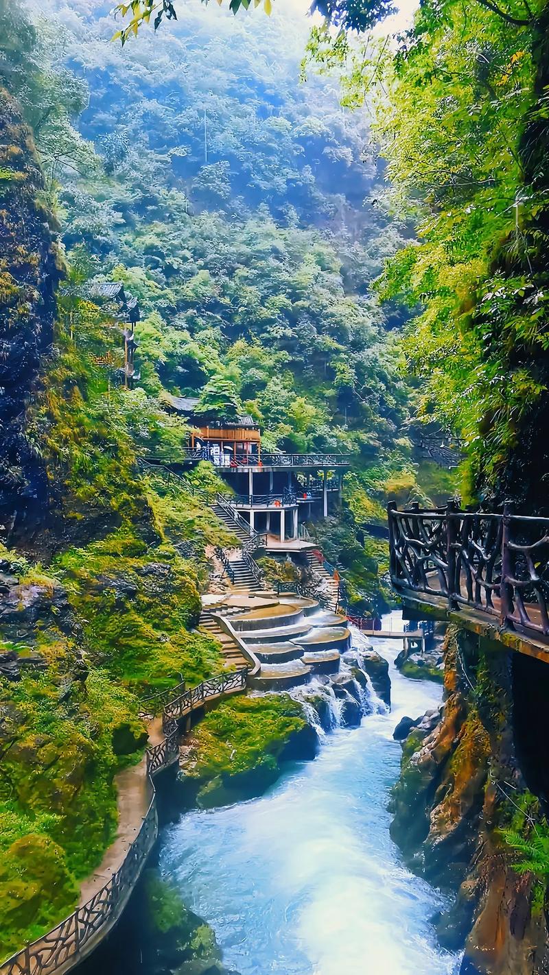 铜仁大峡谷旅游攻略 - 铜仁大峡谷旅游攻略天气预报-第1张图片 铜仁大峡谷旅游攻略 - 铜仁大峡谷旅游攻略天气预报-第1张图片