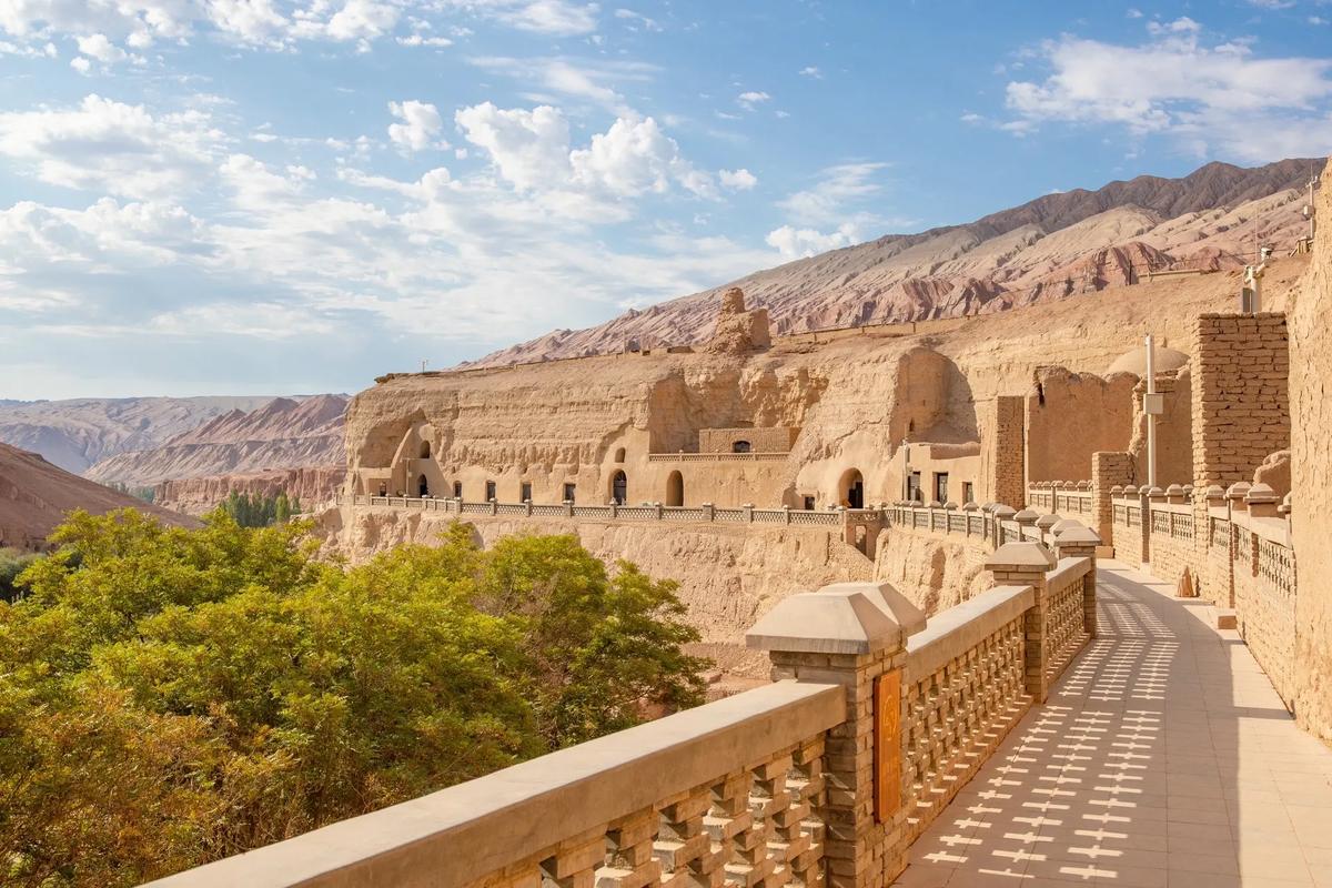 吐鲁番旅游景点(吐鲁番旅游景点介绍)-第2张图片 吐鲁番旅游景点(吐鲁番旅游景点介绍)-第2张图片