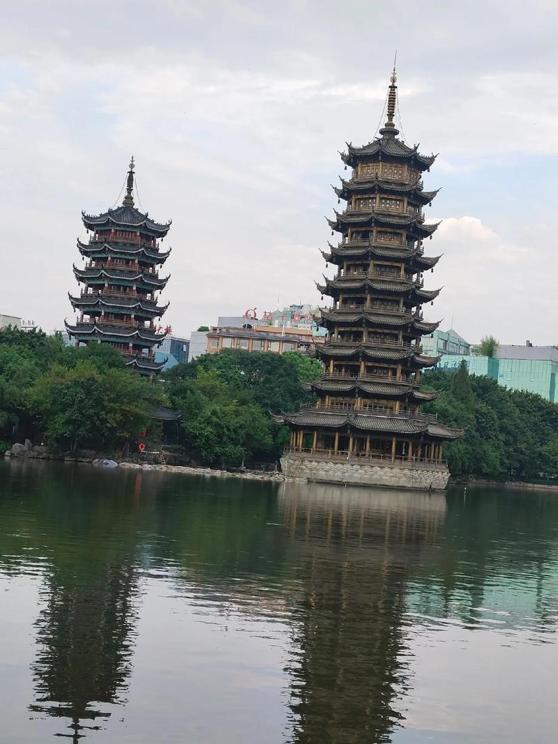 广西桂林有什么好玩的地方旅游景点(桂林都有哪些好玩的景点)-第3张图片 广西桂林有什么好玩的地方旅游景点(桂林都有哪些好玩的景点)-第3张图片