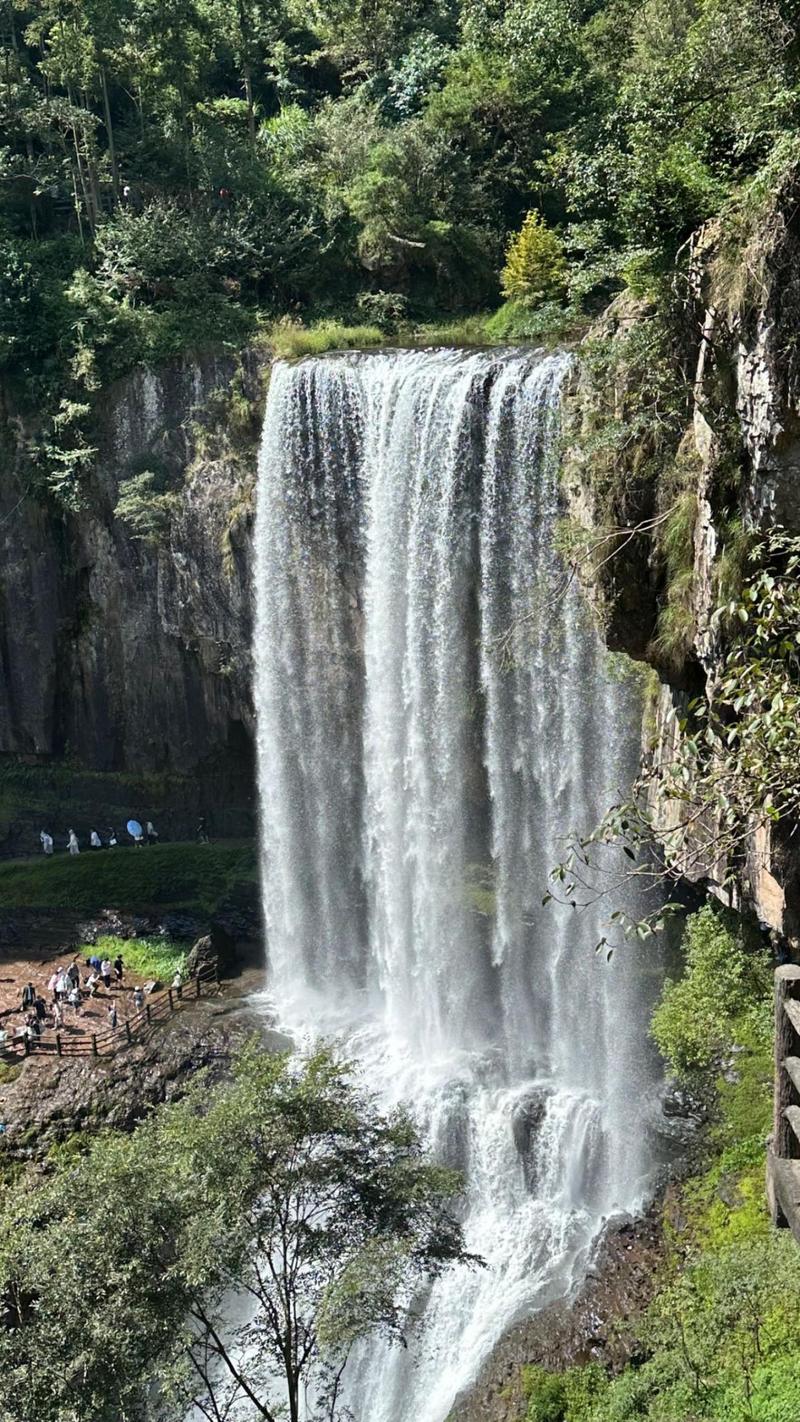 湖泊旅游资源有哪几类形式 - 湖泊旅游资源的主要类型-第5张图片 湖泊旅游资源有哪几类形式 - 湖泊旅游资源的主要类型-第5张图片