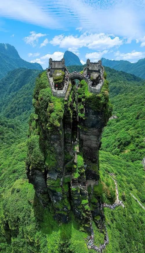 贵州旅游攻略景点 - 贵州旅游攻略景点 贵州旅游自由行攻略-第4张图片 贵州旅游攻略景点 - 贵州旅游攻略景点 贵州旅游自由行攻略-第4张图片
