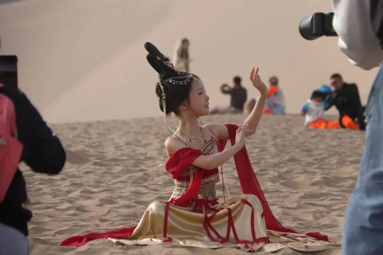 敦煌旅游数据报告2021 - 2021年敦煌旅游人数-第4张图片 敦煌旅游数据报告2021 - 2021年敦煌旅游人数-第4张图片