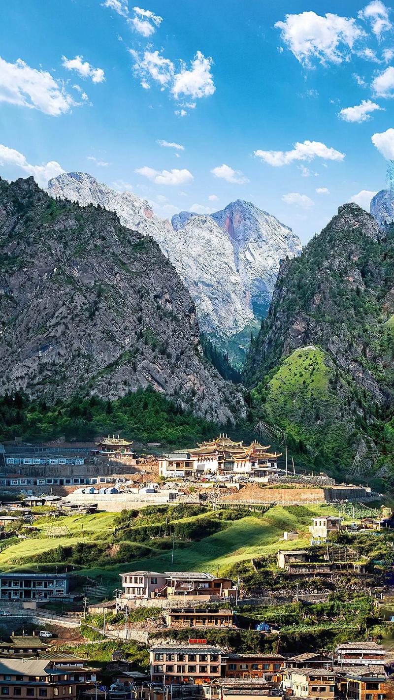 甘南旅游必去前十景点排名,甘南旅游景点大全排名-第3张图片 甘南旅游必去前十景点排名,甘南旅游景点大全排名-第3张图片