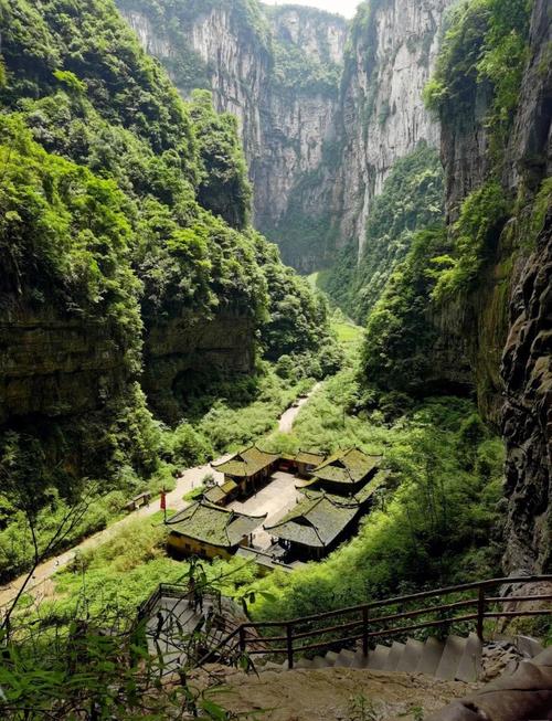 重庆武隆旅游景点要爬山吗现在开放吗(武隆景区需要玩几天)-第4张图片 重庆武隆旅游景点要爬山吗现在开放吗(武隆景区需要玩几天)-第4张图片