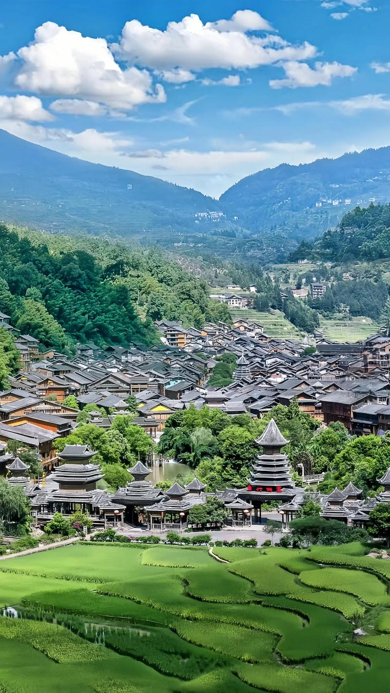 黔东南的旅游景点有哪些地方好玩,黔东南前十旅游景点大全-第2张图片 黔东南的旅游景点有哪些地方好玩,黔东南前十旅游景点大全-第2张图片