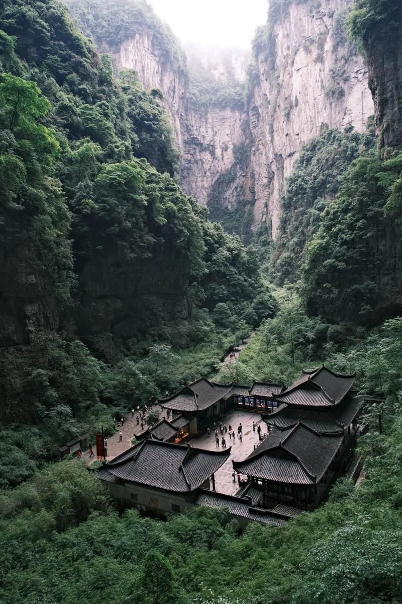 重庆武隆景点介绍 - 重庆武隆景区景点-第1张图片 重庆武隆景点介绍 - 重庆武隆景区景点-第1张图片
