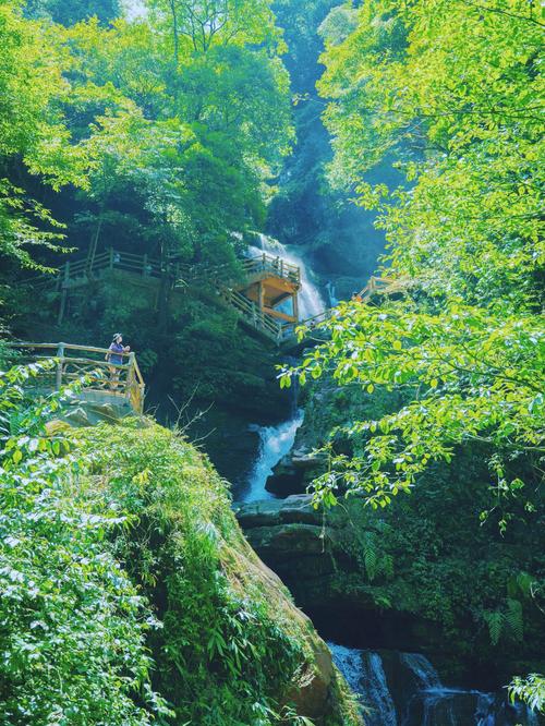 碧峰峡景区导游讲解,碧峰峡景区导游讲解视频-第1张图片 碧峰峡景区导游讲解,碧峰峡景区导游讲解视频-第1张图片