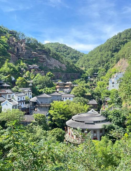 梅州旅游必去前十景点玻璃栈道有哪些,梅州哪里有瀑布-第2张图片 梅州旅游必去前十景点玻璃栈道有哪些,梅州哪里有瀑布-第2张图片