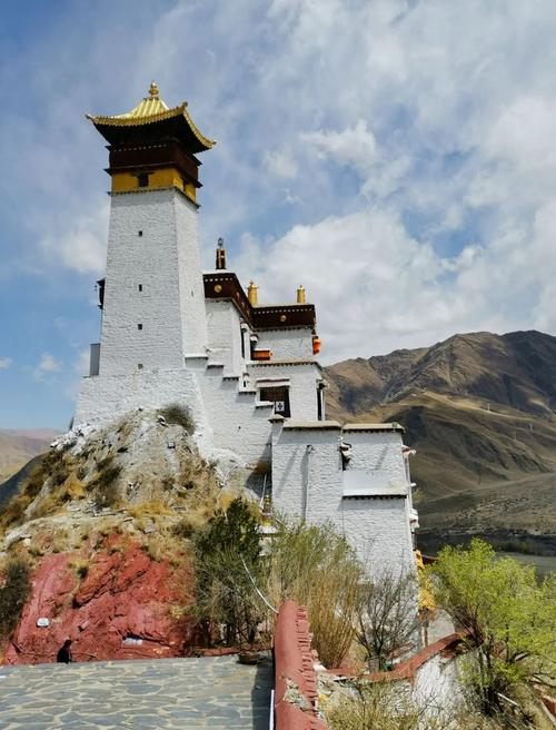 山南地区旅游景区有哪些名称(山南地区旅游景点推荐)-第3张图片 山南地区旅游景区有哪些名称(山南地区旅游景点推荐)-第3张图片