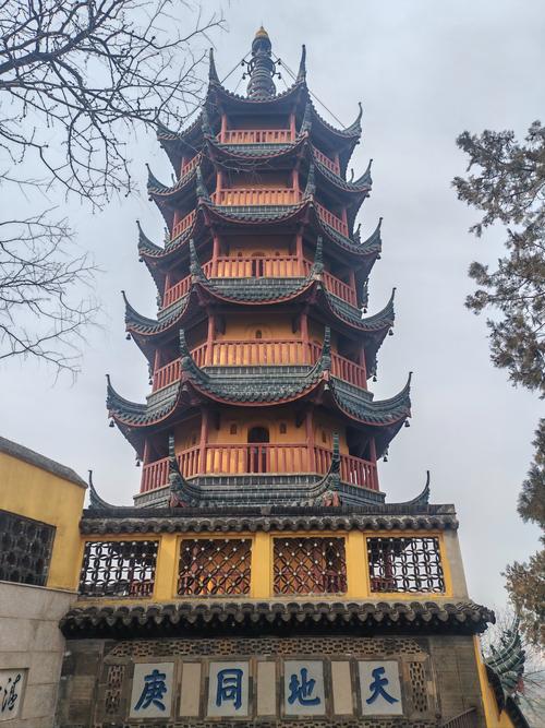 镇江金山寺旅游,镇江金山寺旅游景点-第1张图片 镇江金山寺旅游,镇江金山寺旅游景点-第1张图片