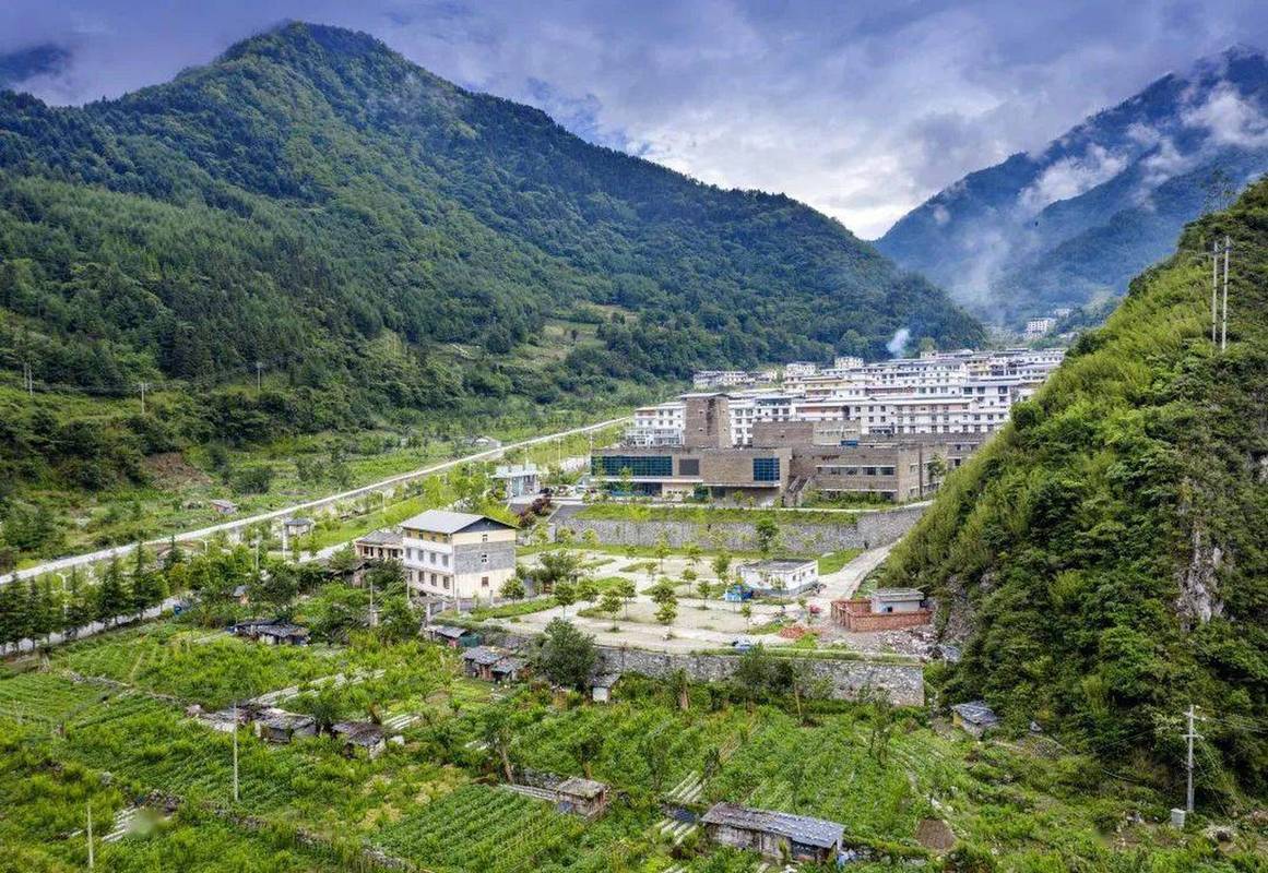 四川卧龙县属于哪个市(四川卧龙地理位置)-第3张图片 四川卧龙县属于哪个市(四川卧龙地理位置)-第3张图片